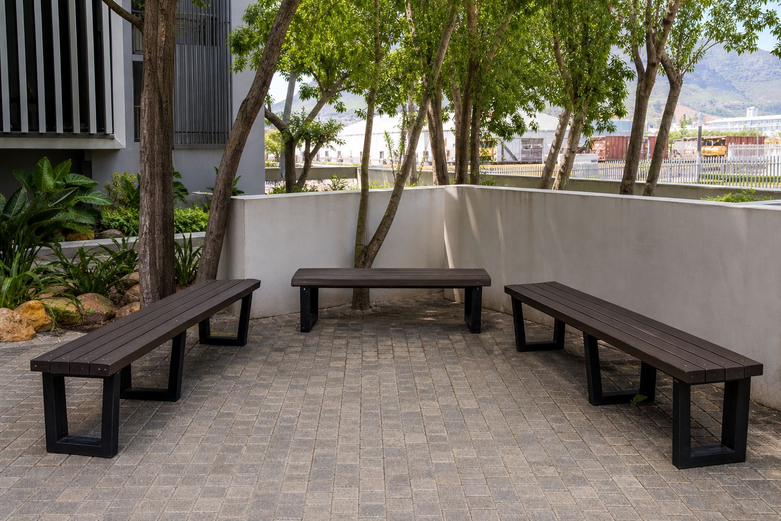 Simple Bench Clusters